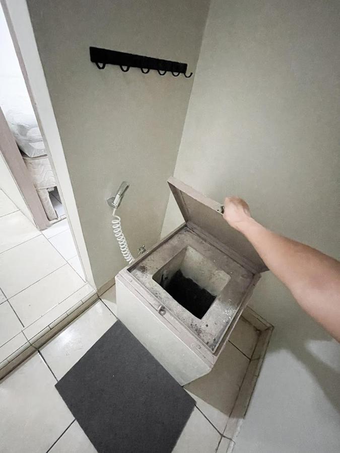 Kos Awany Coliving Albergue Yakarta Exterior foto