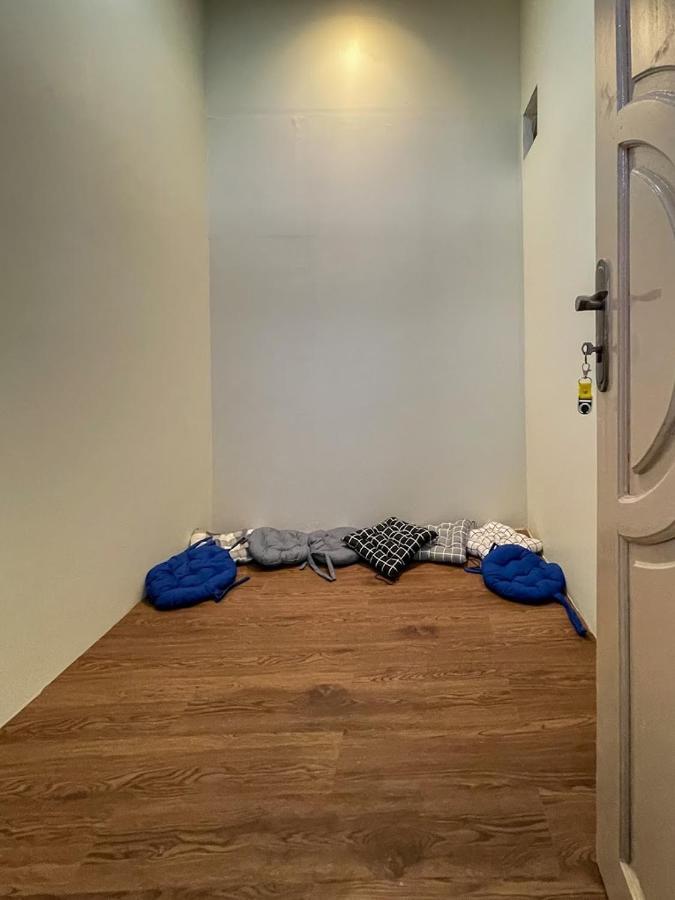 Kos Awany Coliving Albergue Yakarta Exterior foto