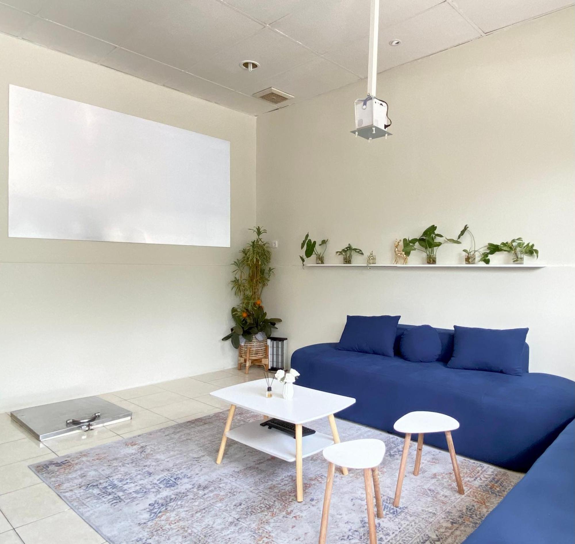 Kos Awany Coliving Albergue Yakarta Exterior foto