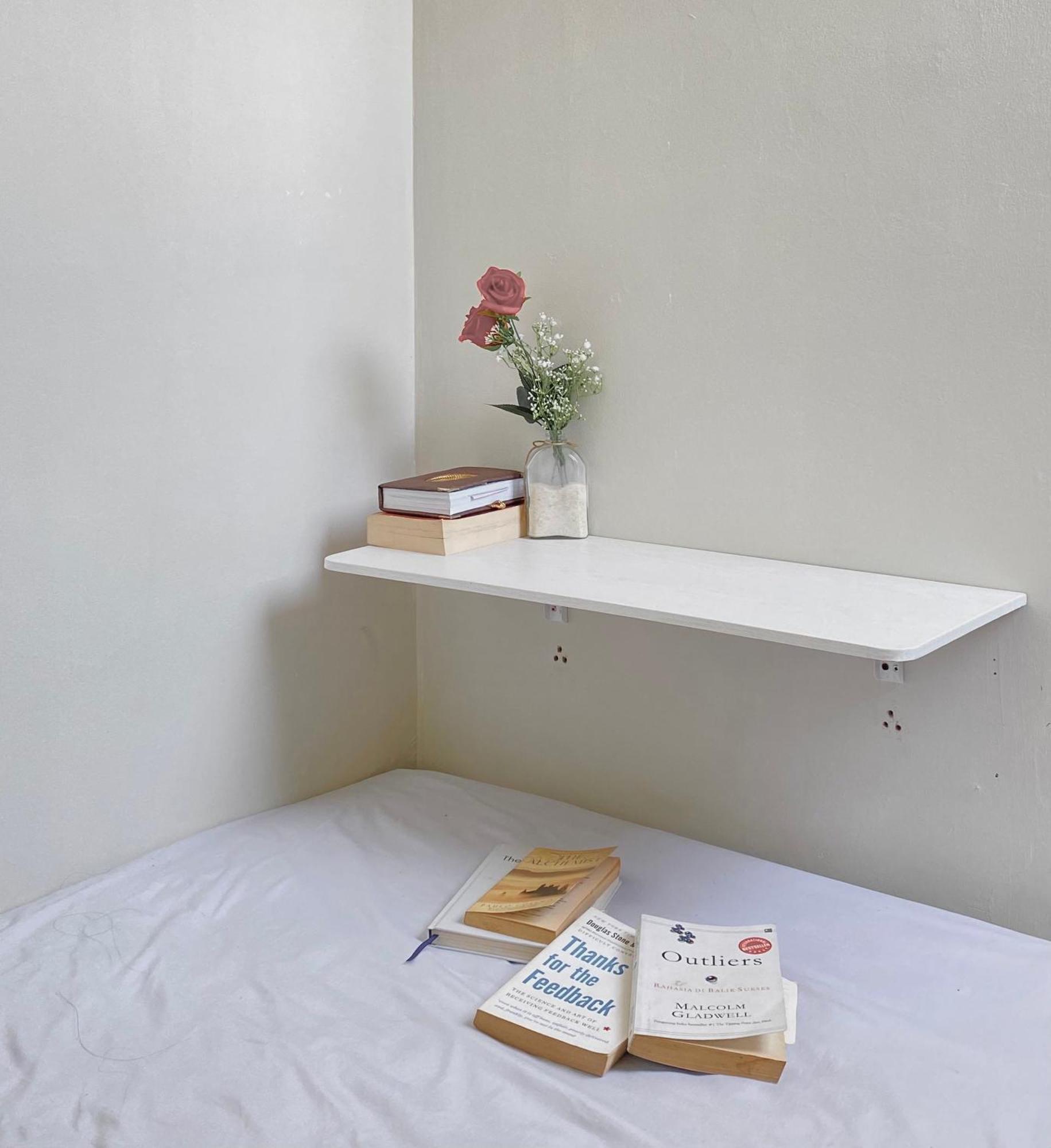 Kos Awany Coliving Albergue Yakarta Exterior foto